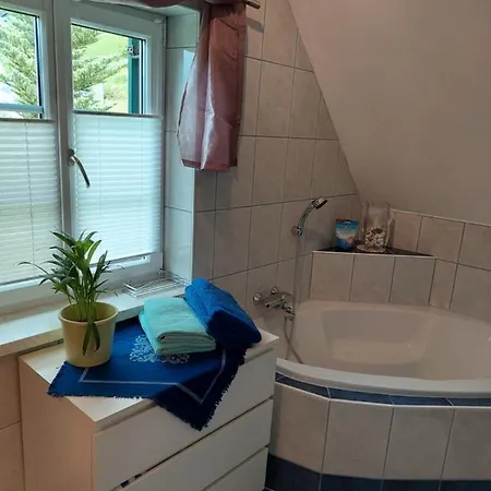 Kristina/hebalm 度假居 *